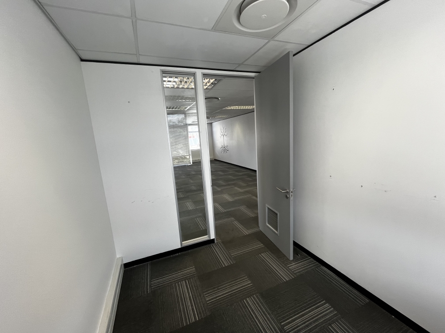 To Let commercial Property for Rent in Bo Oakdale Western Cape